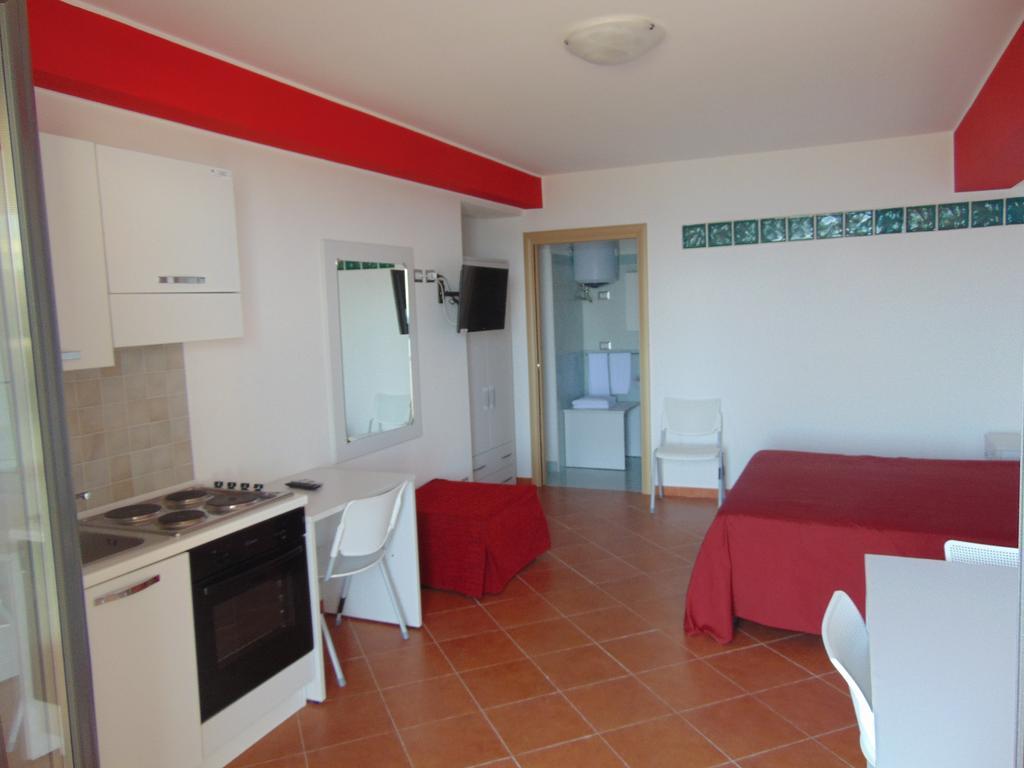 Tus'Hotel Apartments Tusa Bagian luar foto