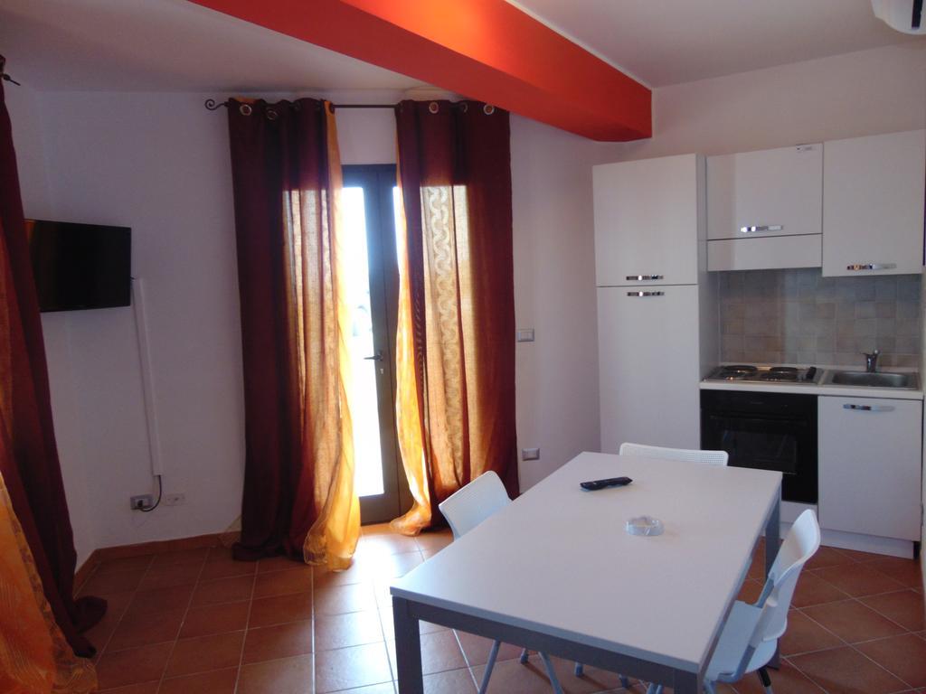 Tus'Hotel Apartments Tusa Bagian luar foto