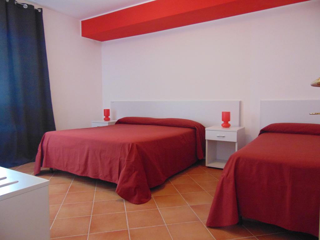 Tus'Hotel Apartments Tusa Bagian luar foto