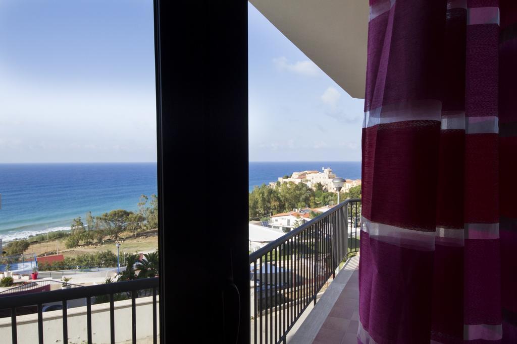 Tus'Hotel Apartments Tusa Bagian luar foto